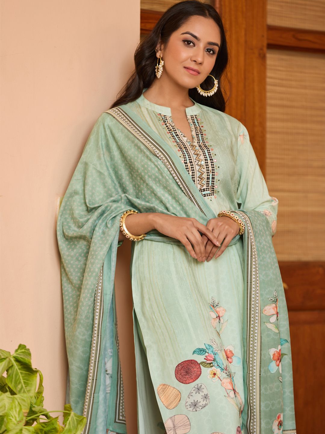 Dhiyona WP Floral Printed Beads & Stones Straight Kurta With Trousers & Dupatta