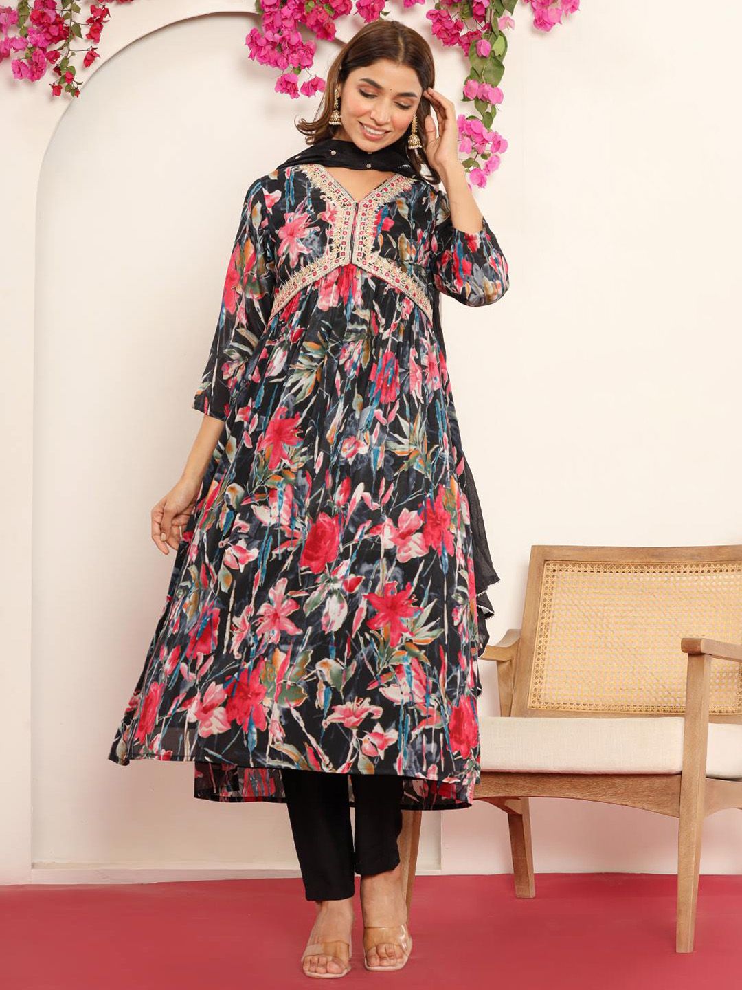 Dhiyona VA Women'sBlack Gotta Patti Floral Embroidered V-Neck Empire Kurta With Trousers & Dupatta