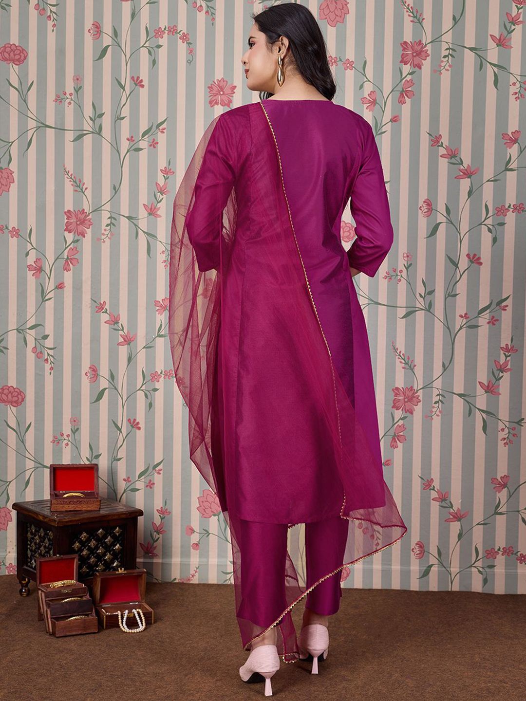 Dhiyona OD Pink Ethnic Motifs Embroidered Zari Kurta With Trousers & Dupatta