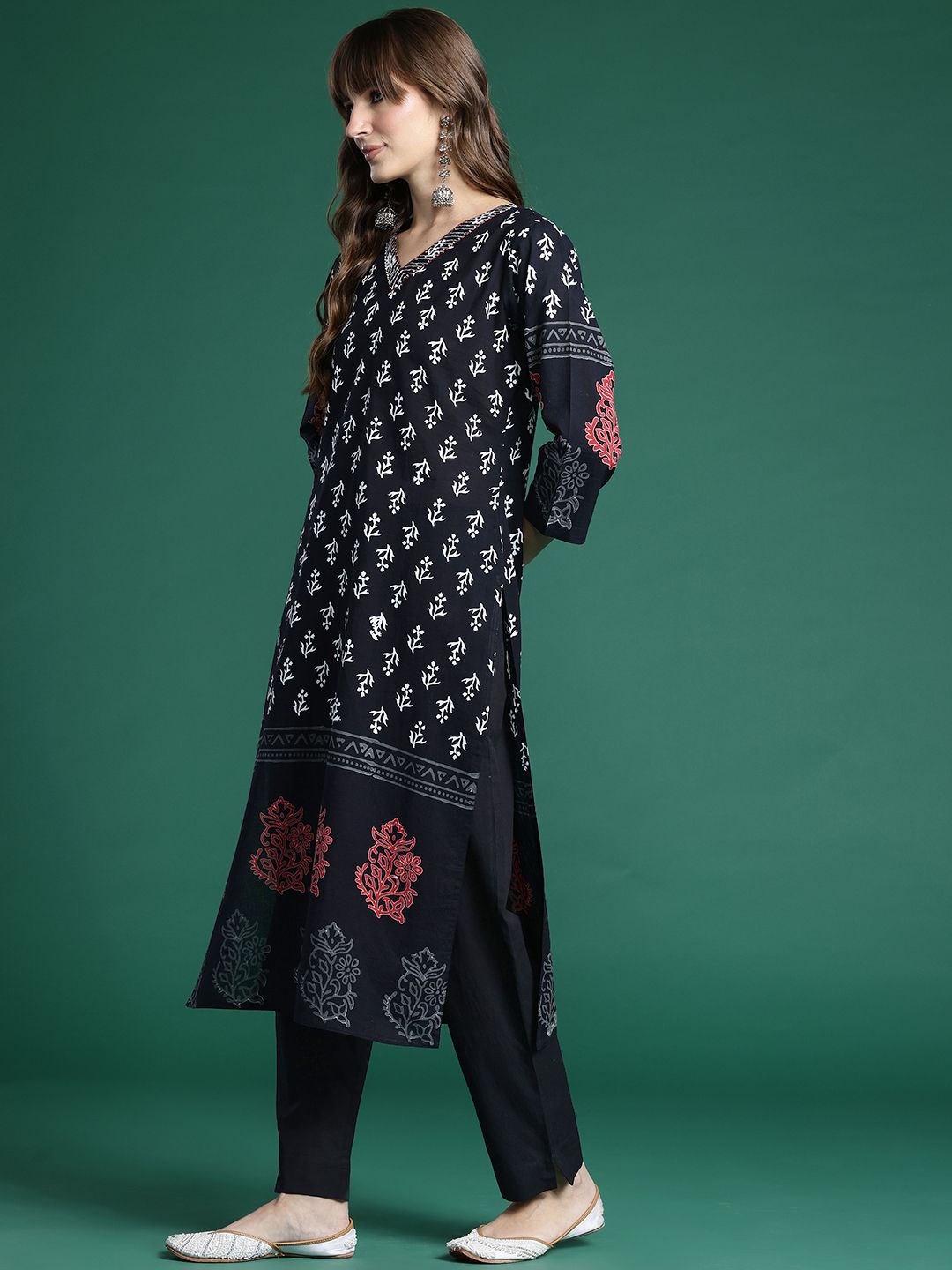 Dhiyona IE Floral Printed Regular Pure Cotton Kurta with Trousers & Dupatta