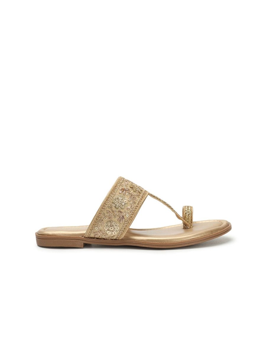 Dhiyona AK Ethnic Embellished One Toe Flats