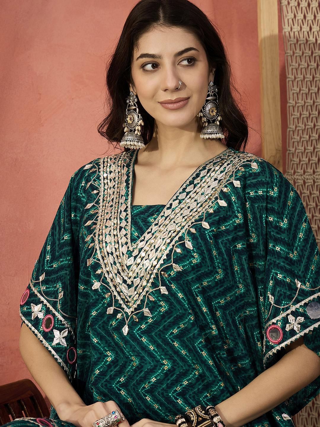 Dhiyona IS Women's Women Mirror Work Kurta with Trousers