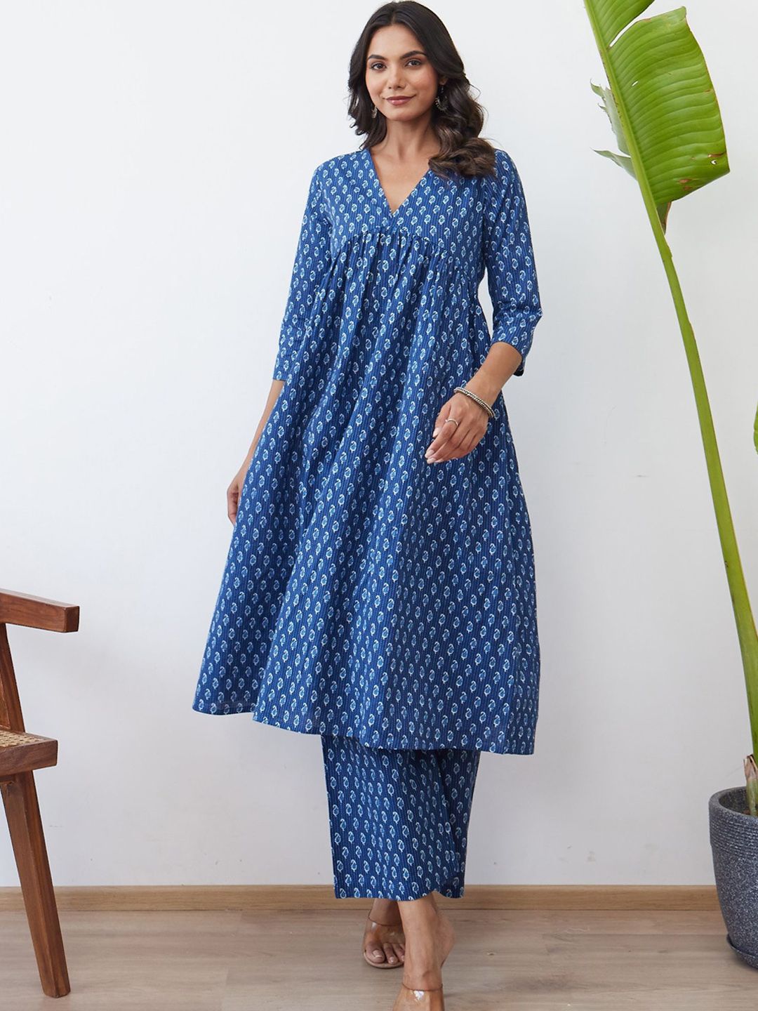 Dhiyona IE Women Ethnic Motifs Printed Empire Pure Cotton Kurta with Trousers