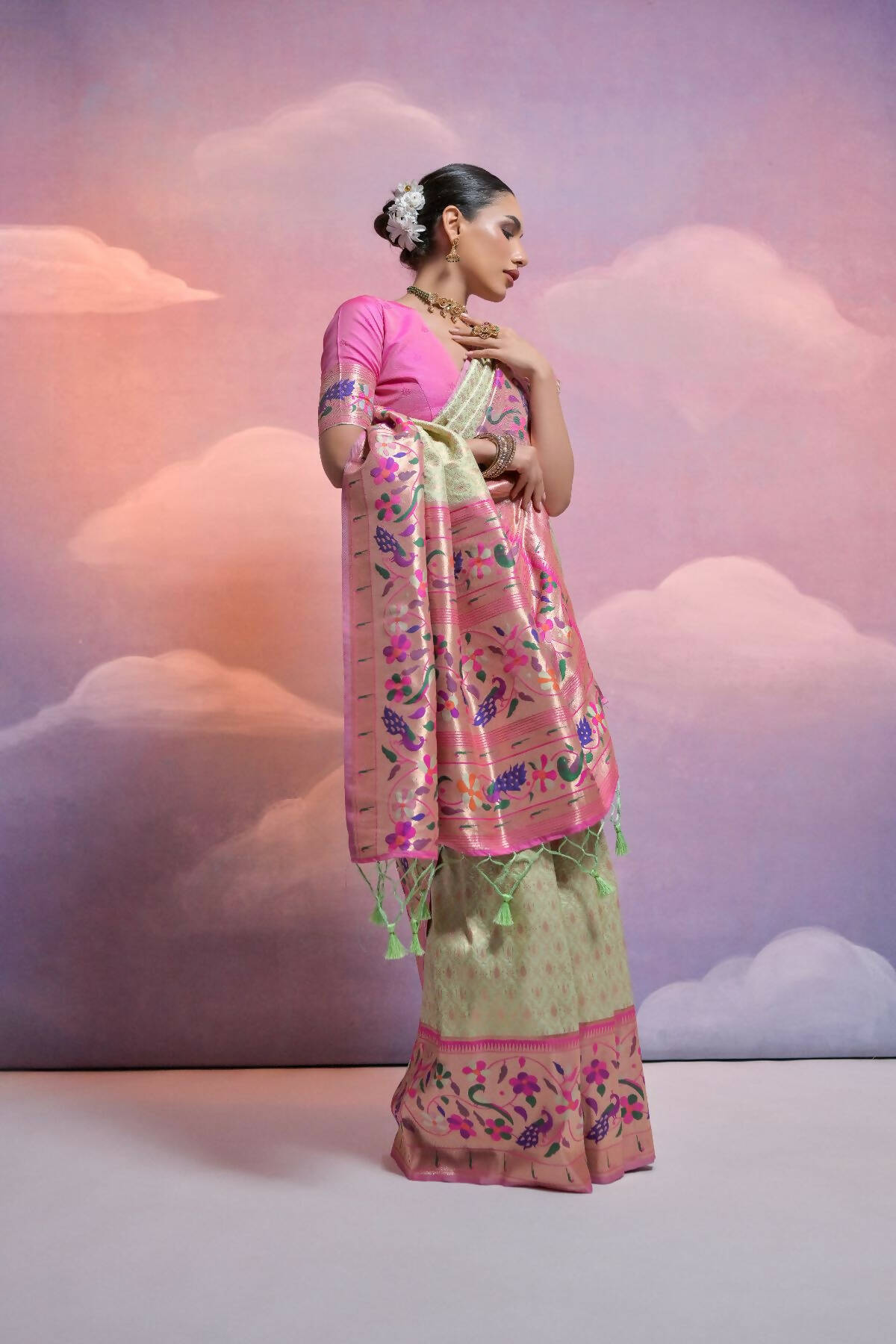 Women Paithani Vani Pista Saree With Unstiched Blouse