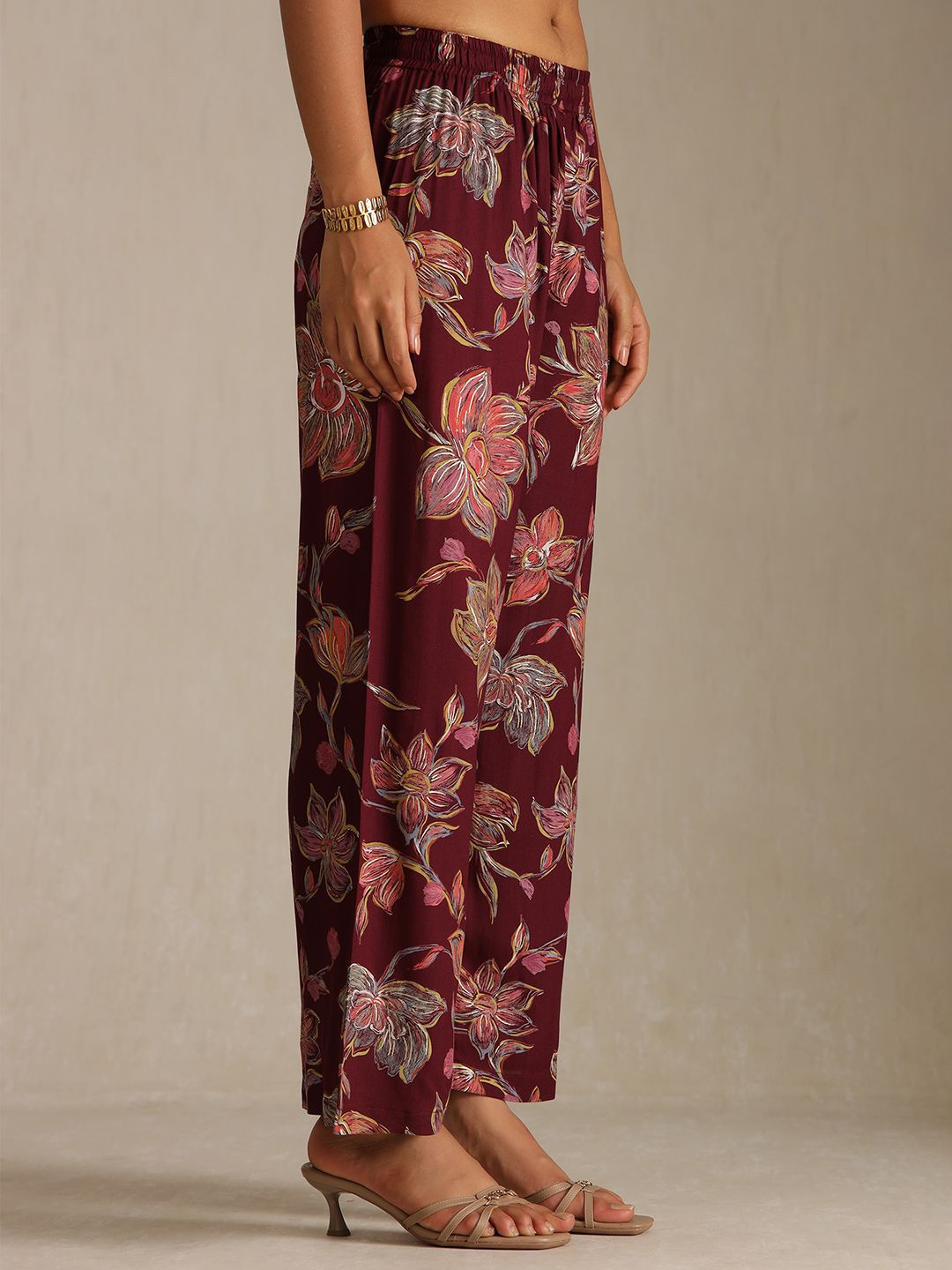 Dhiyona SO Women's Floral Printed Shirt Collar Beads & Stones Kurta With Palazzos