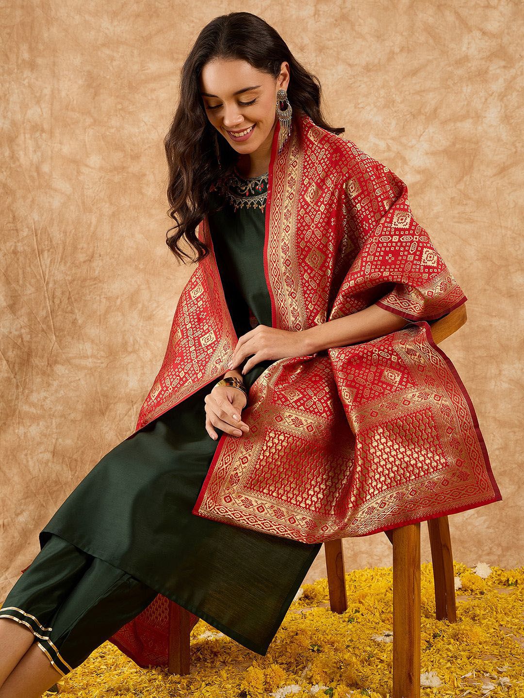 Floral Yoke Design Straight Sequinned Liva Kurta with Trousers & Dupatta
