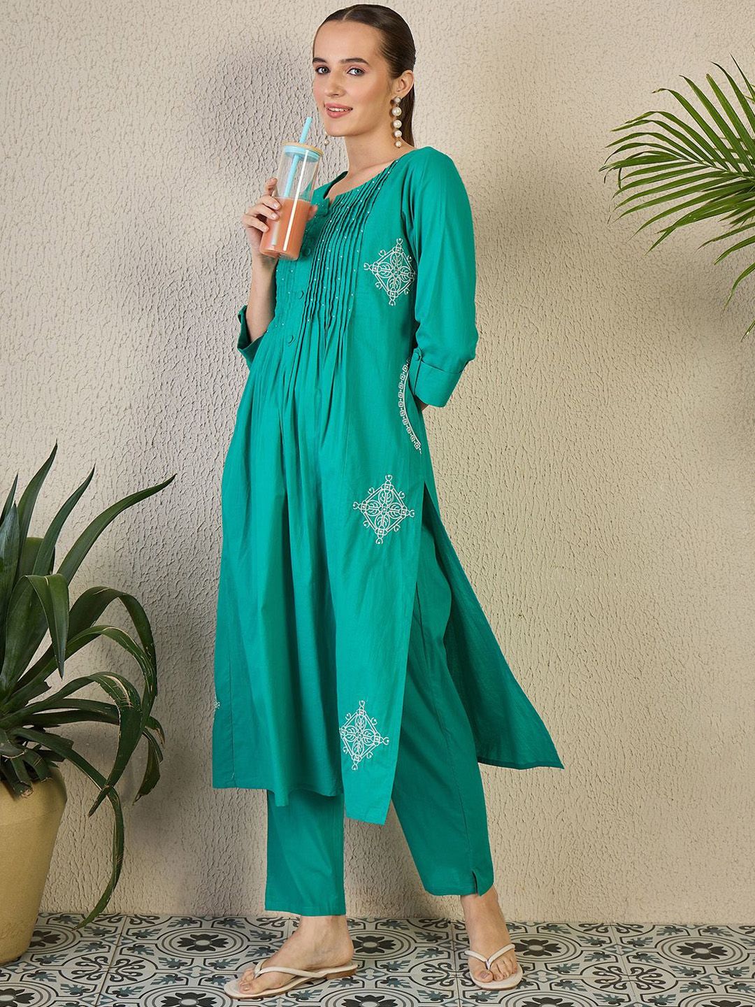 Dhiyona IE Women's Ethnic Motifs Embroidered Thread Work Pure Cotton Kurta with Trousers