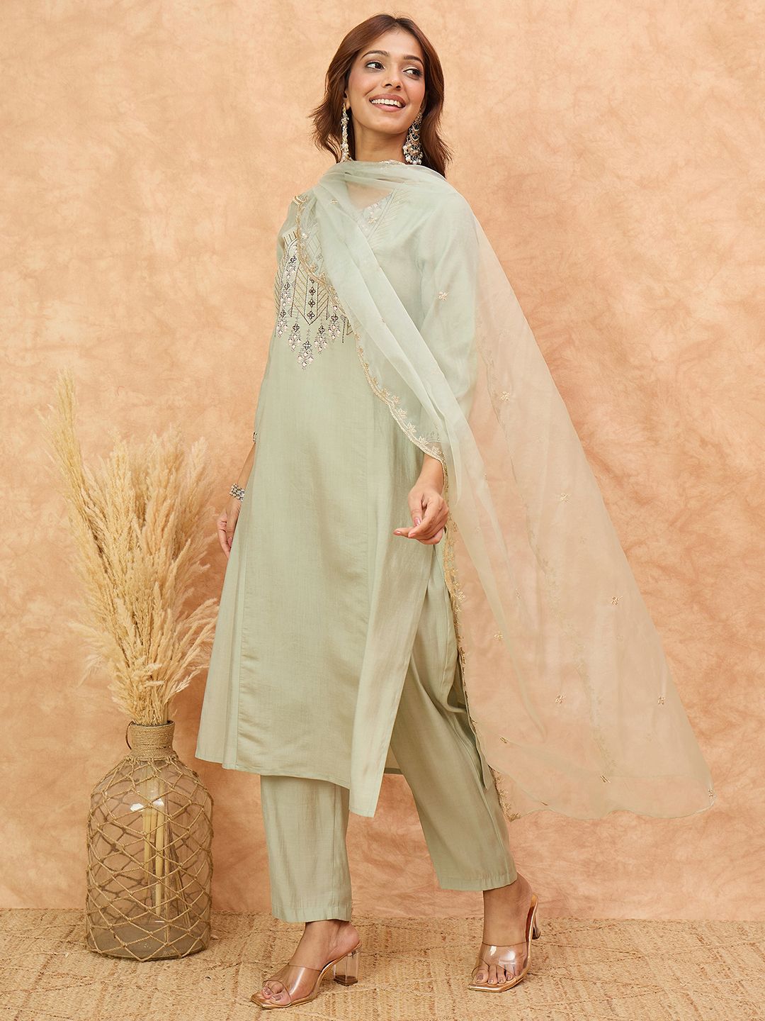 Dhiyona VA Women'sEthnic Motifs Yoke Design Thread Work Straight Kurta With Trousers & Dupatta