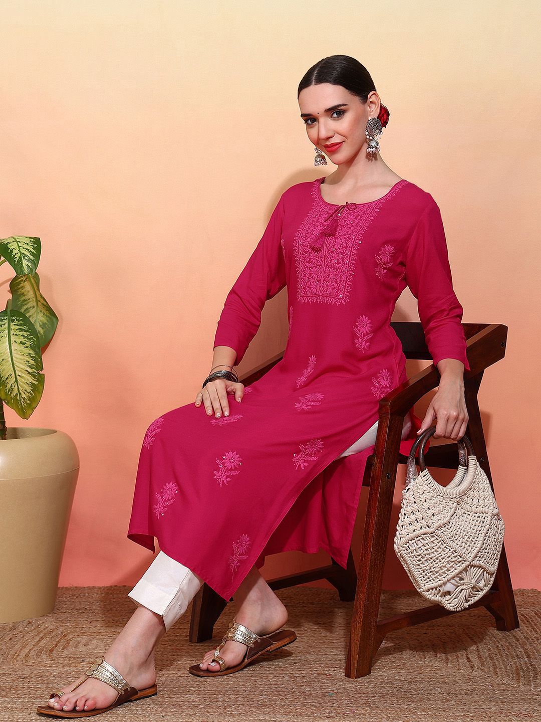 Dhiyona OD Embroidered Straight Kurta