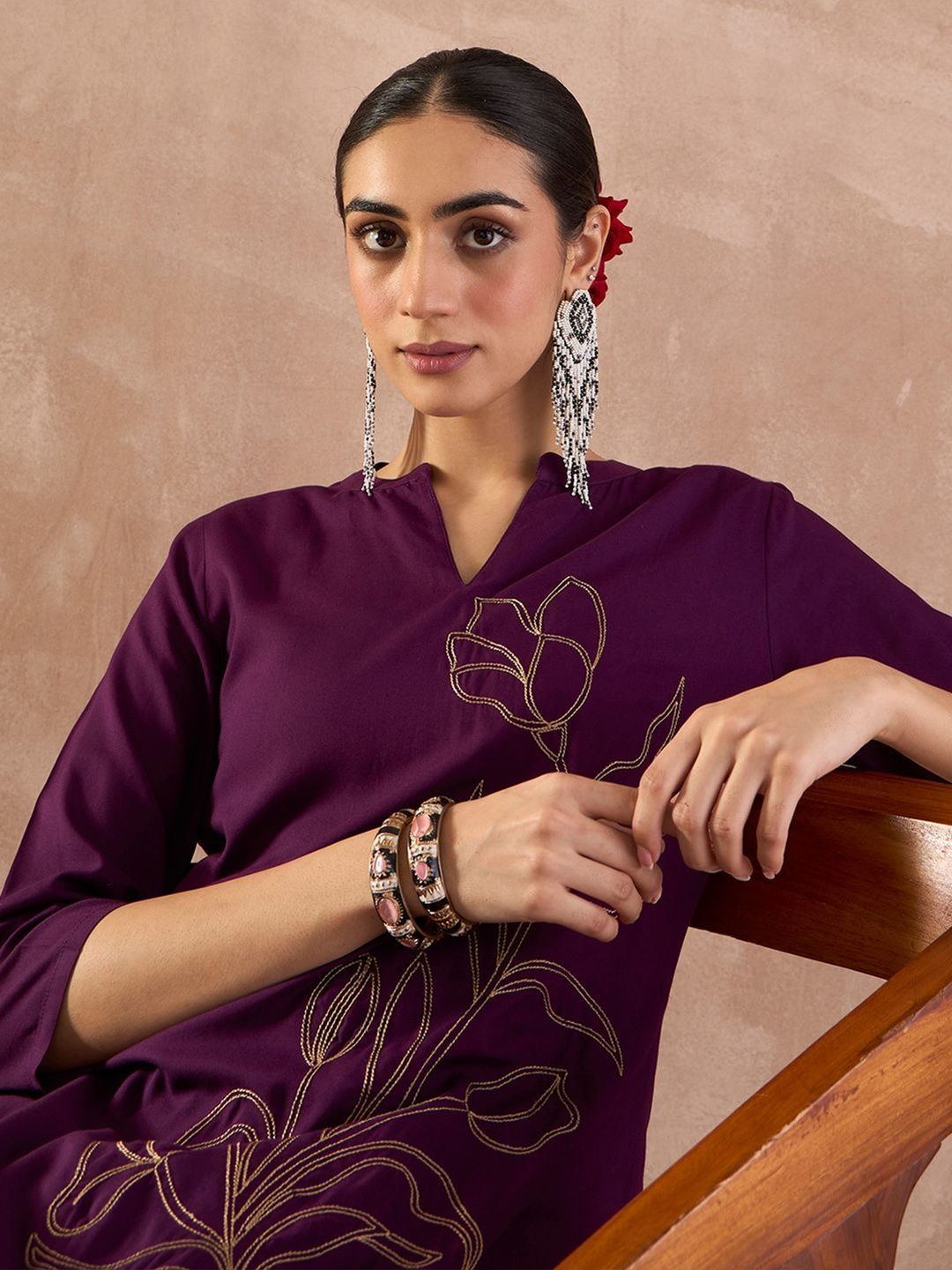 Floral Embroidered Mandarin Collar Thread Work Straight Kurta With Trousers