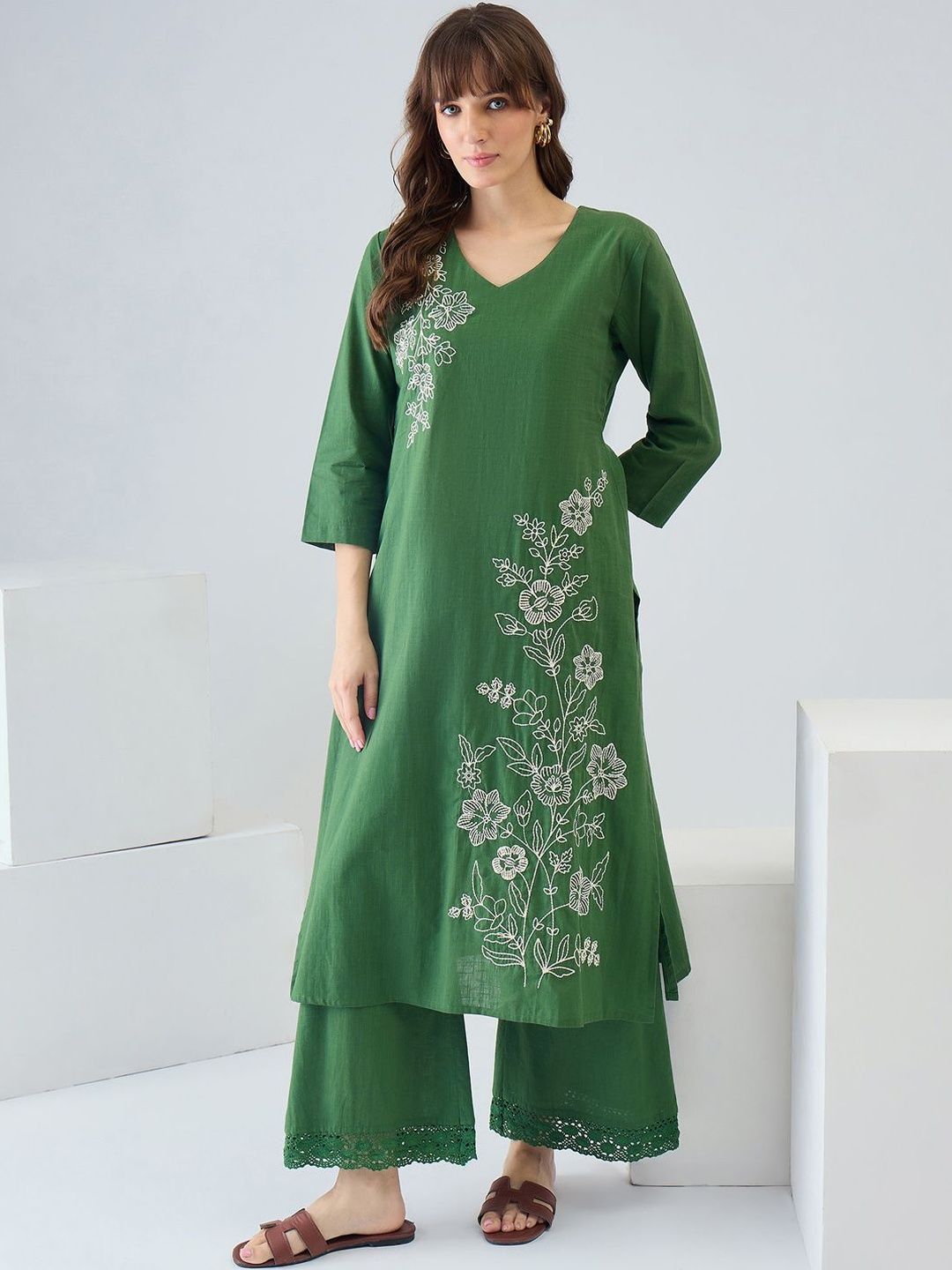 Women Floral Embroidered Regular Thread Work Pure Cotton Kurta with Palazzos