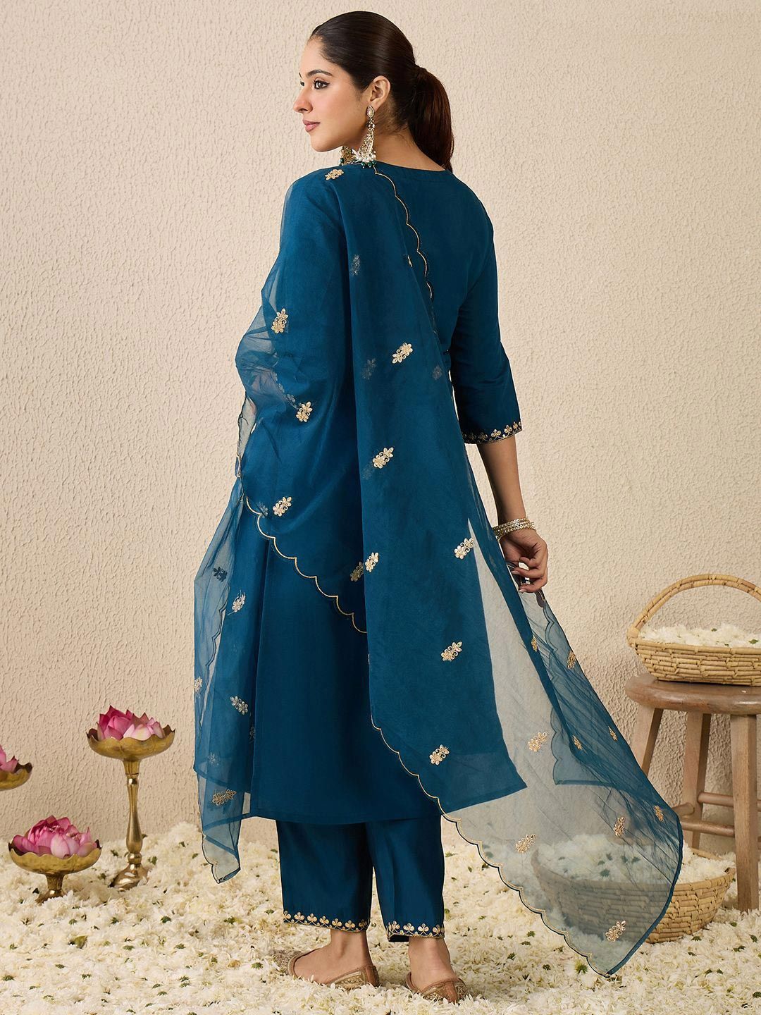 Dhiyona IE Women's Women Ethnic Motifs Printed Kurta with Trousers & Dupatta