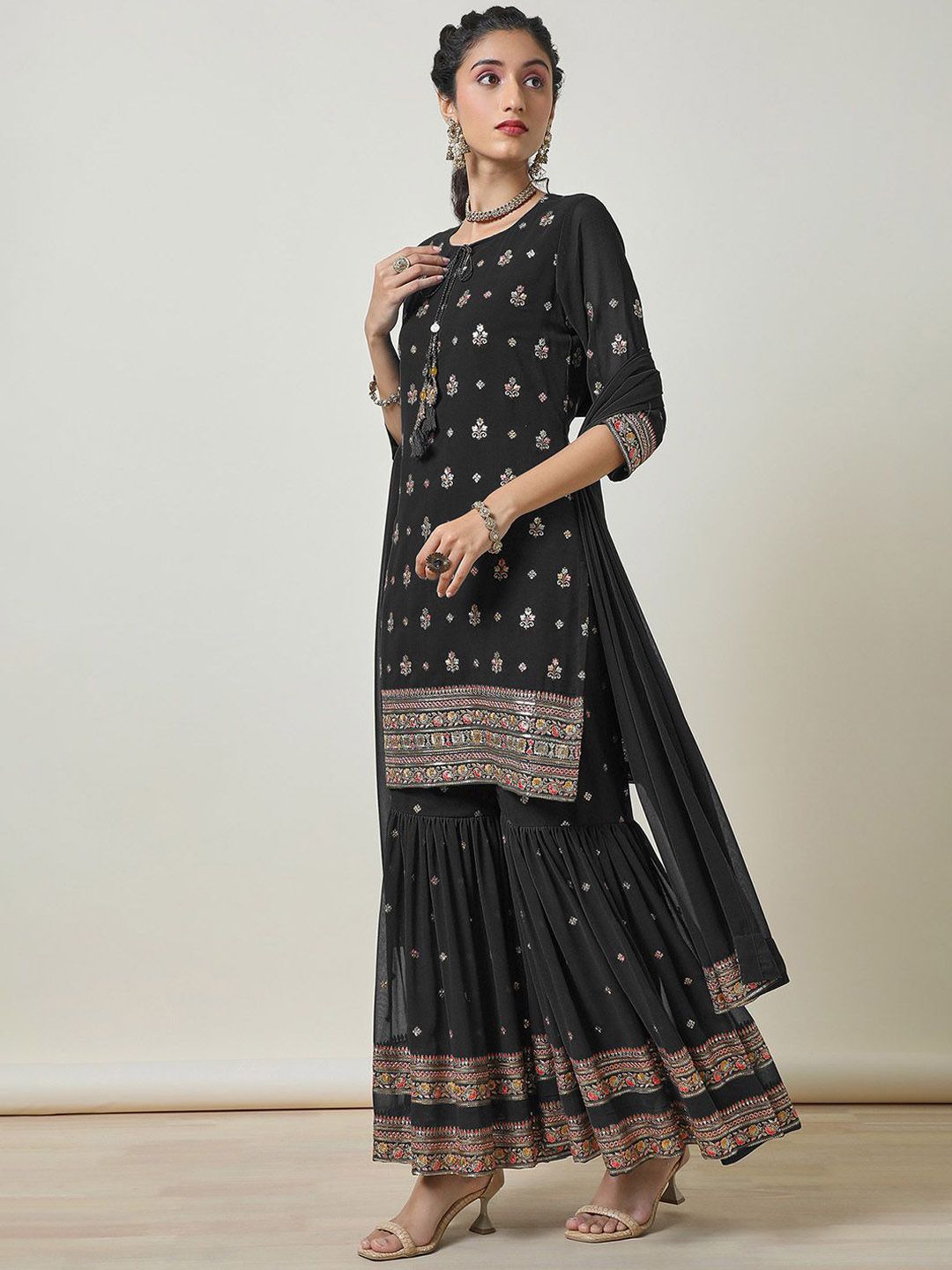 Dhiyona SO Women's Women Floral Regular Thread Work Kurta with Sharara & With Dupatta