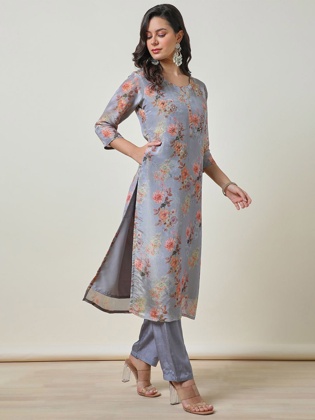Dhiyona SO Women's Blue Floral Printed Beads and Stones Straight Kurta With Trousers