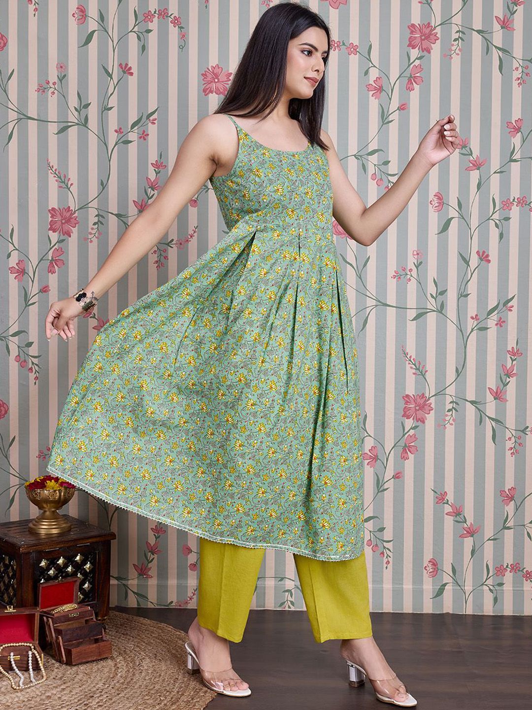 Dhiyona OD Floral Printed Shoulder Straps Pure Cotton Anarkali Kurta