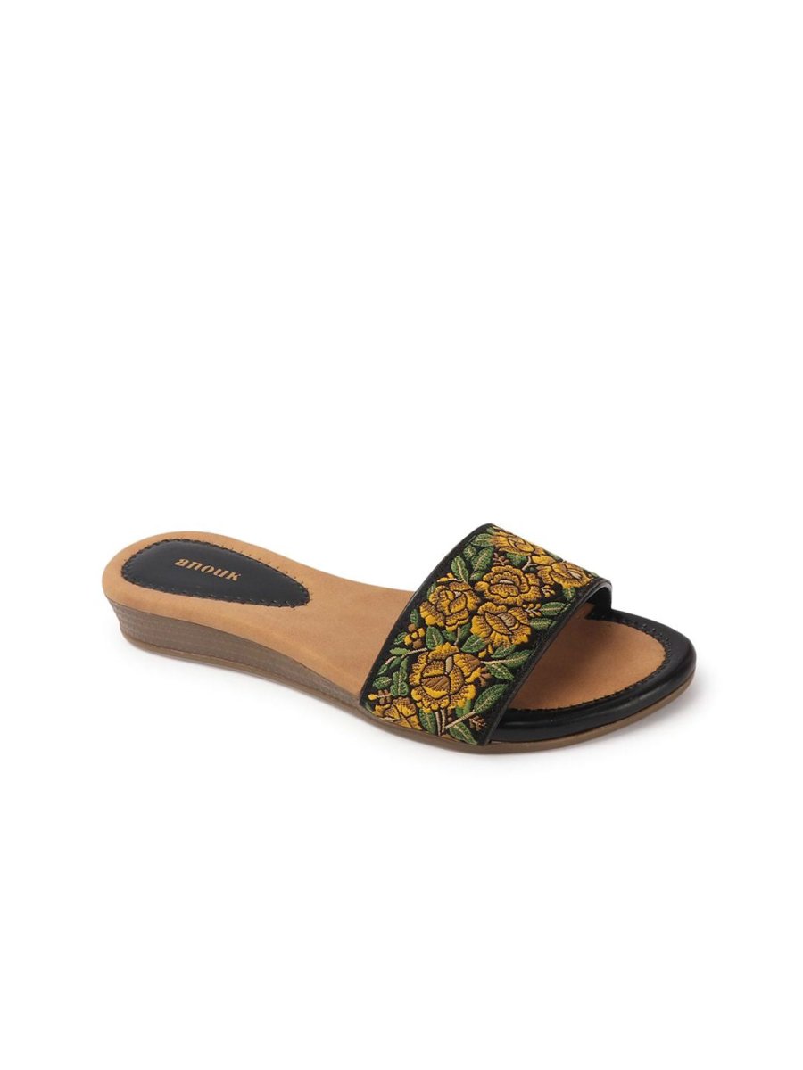 Dhiyona AK Women Embroidered Open Toe Flats