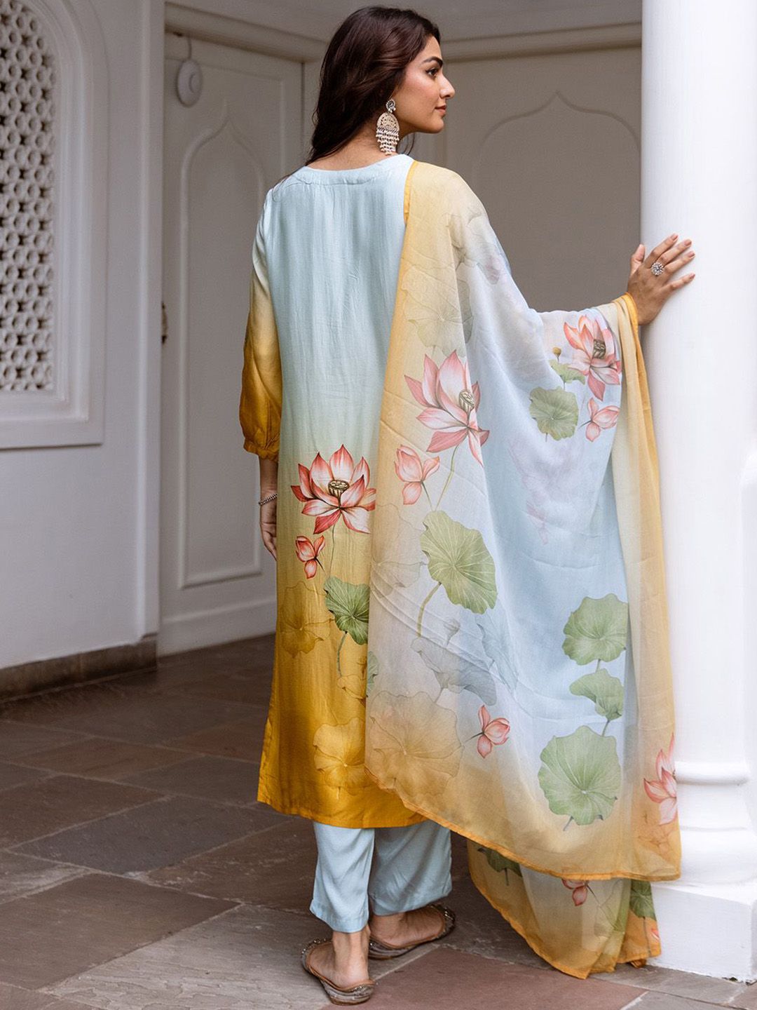 Dhiyona IS Women's Women Floral Printed Regular Kurta with Trousers & With Dupatta