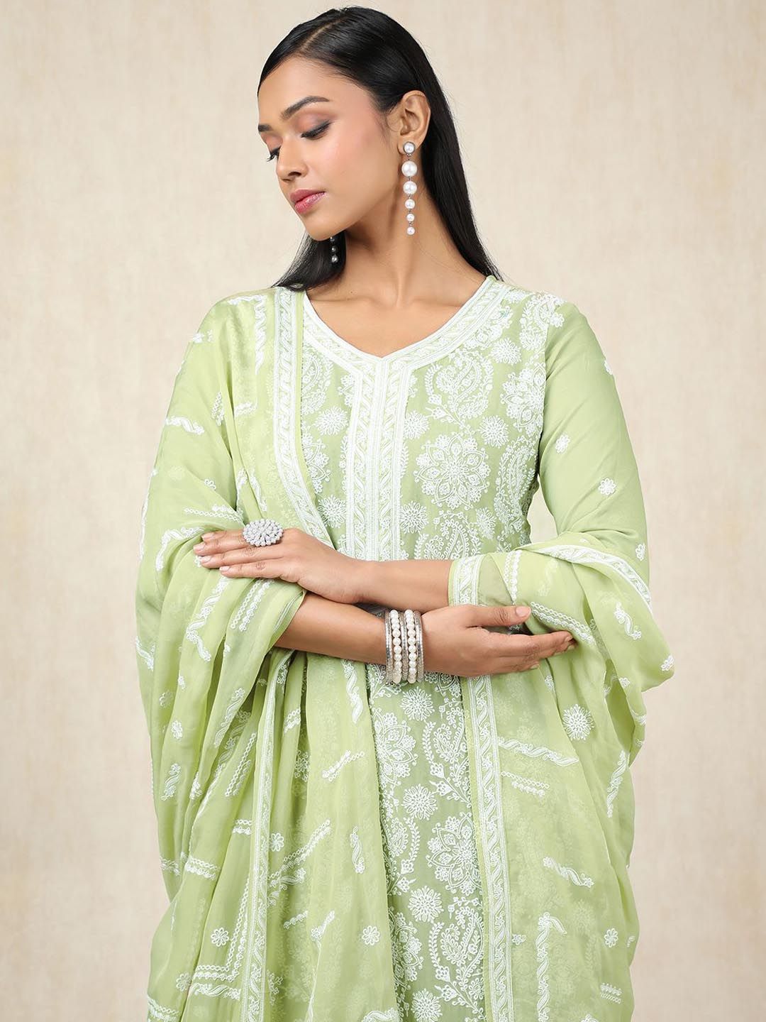 Dhiyona SO Women's Floral Embroidered V-Neck Thread Work Organza Straight Kurta With Trousers & Dupatta