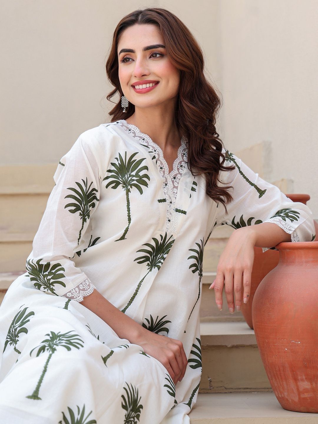 Women Ethnic Motifs Printed Cotton A-Line Kurta with Trousers