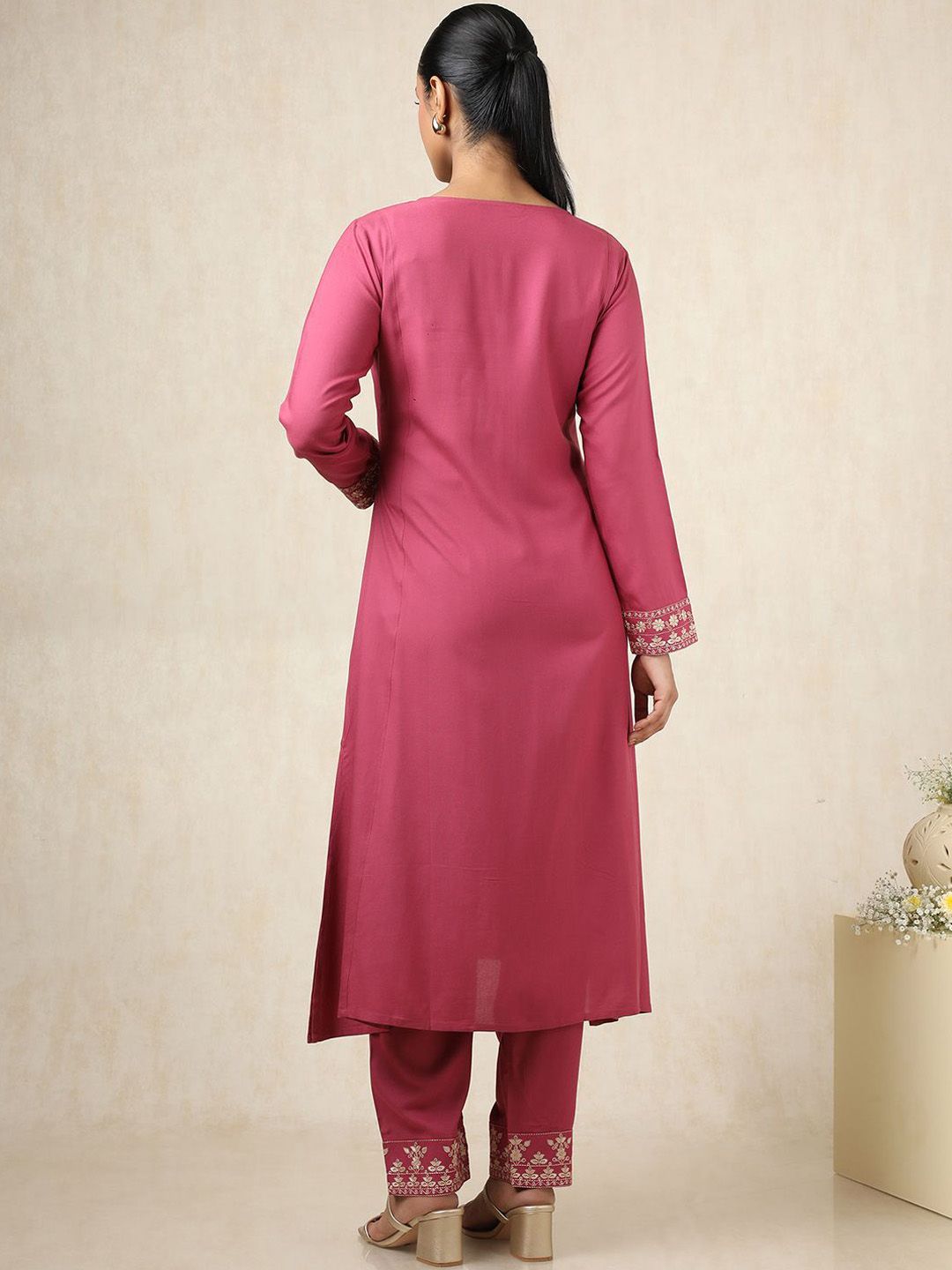Dhiyona SO Women's Floral Embroidered Notch Neck Thread Work A-Line Kurta With Trousers