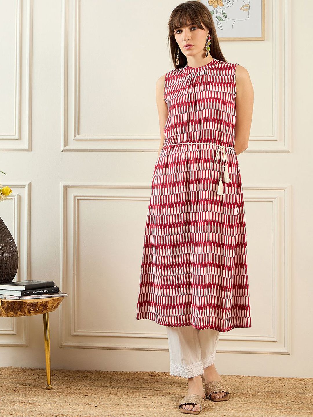 Dhiyona IE Geometric Printed Round Neck A-Line Kurta
