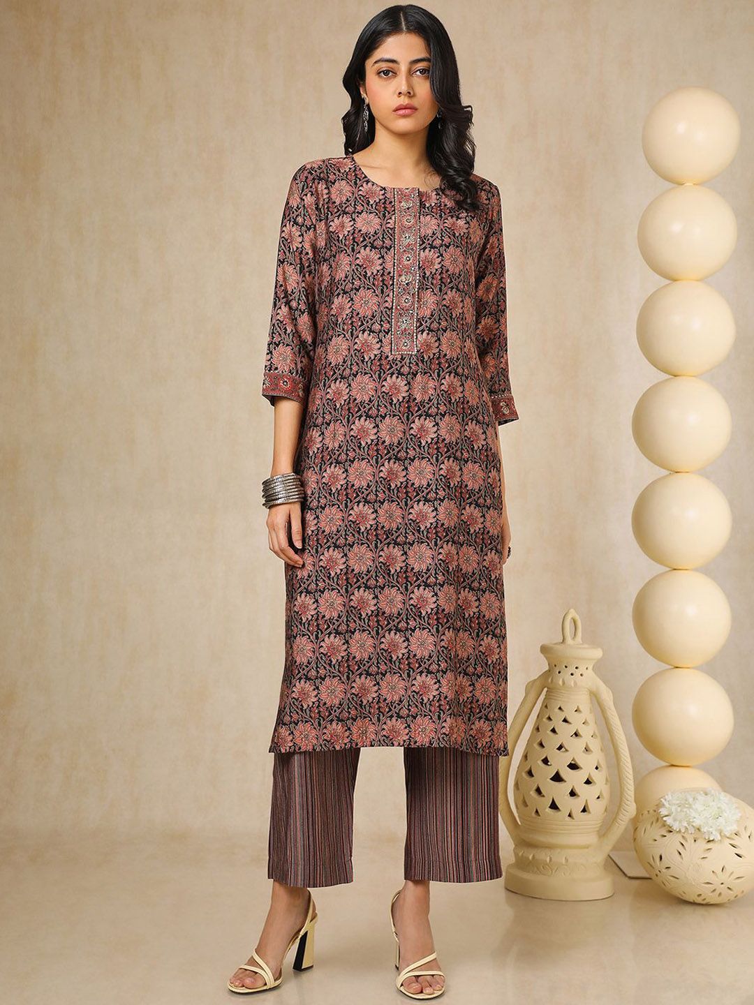 Dhiyona SO Women's Floral Printed Round Neck Sequinned Straight Kurta With Palazzo