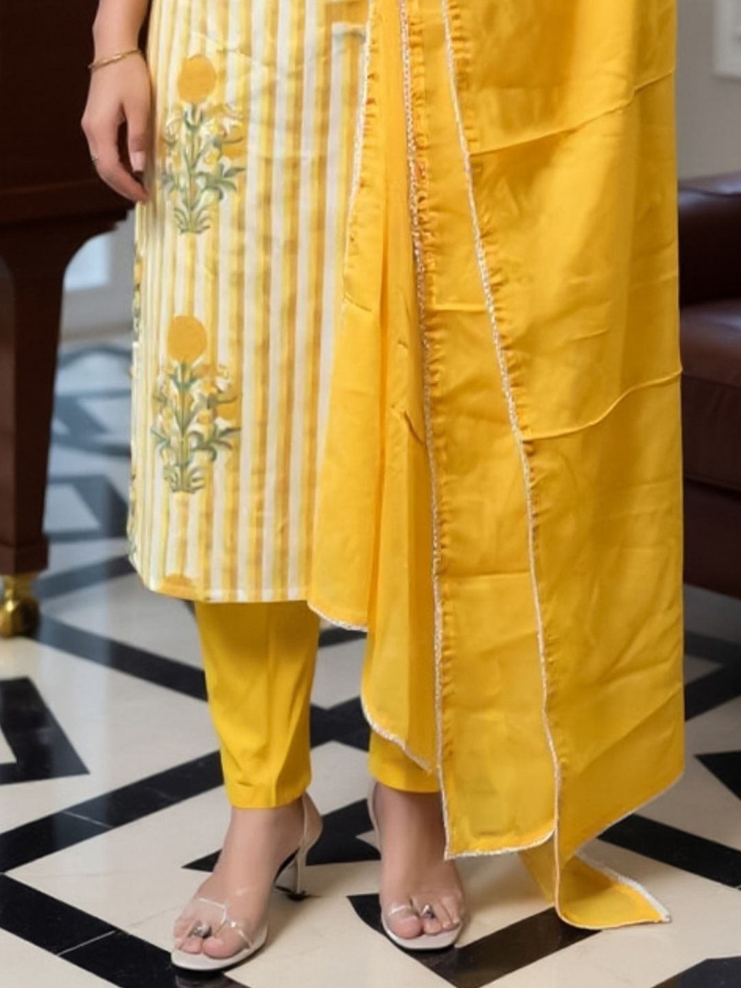 Women Floral Printed Pure Cotton Kurta with Trousers & Dupatta