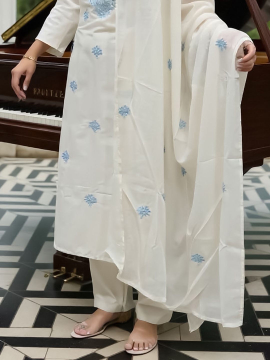 Ethnic Motifs Embroidered Thread Work Pure Cotton Kurta With Trousers & Dupatta