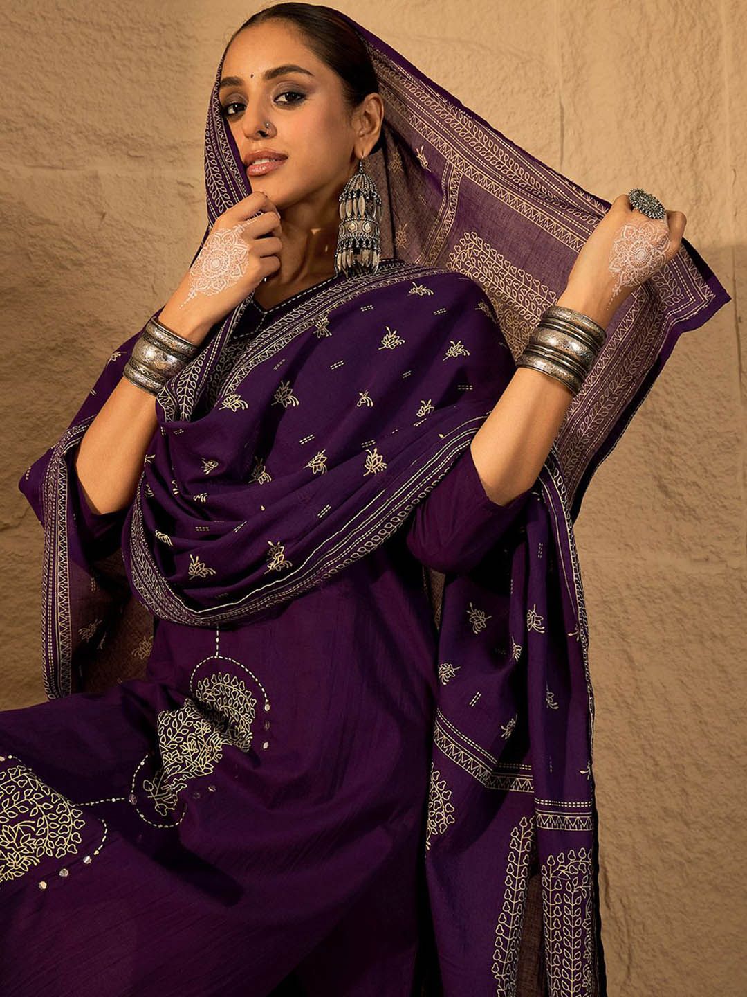 Women Floral Printed Mirror Work Pure Cotton Kurta with Trousers & Dupatta