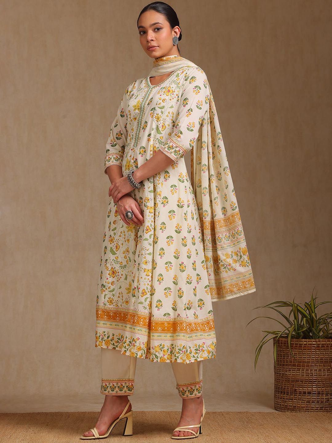 Dhiyona SO Women's Floral Printed V-Neck Panelled Anarkali Kurta With Trousers And Dupatta