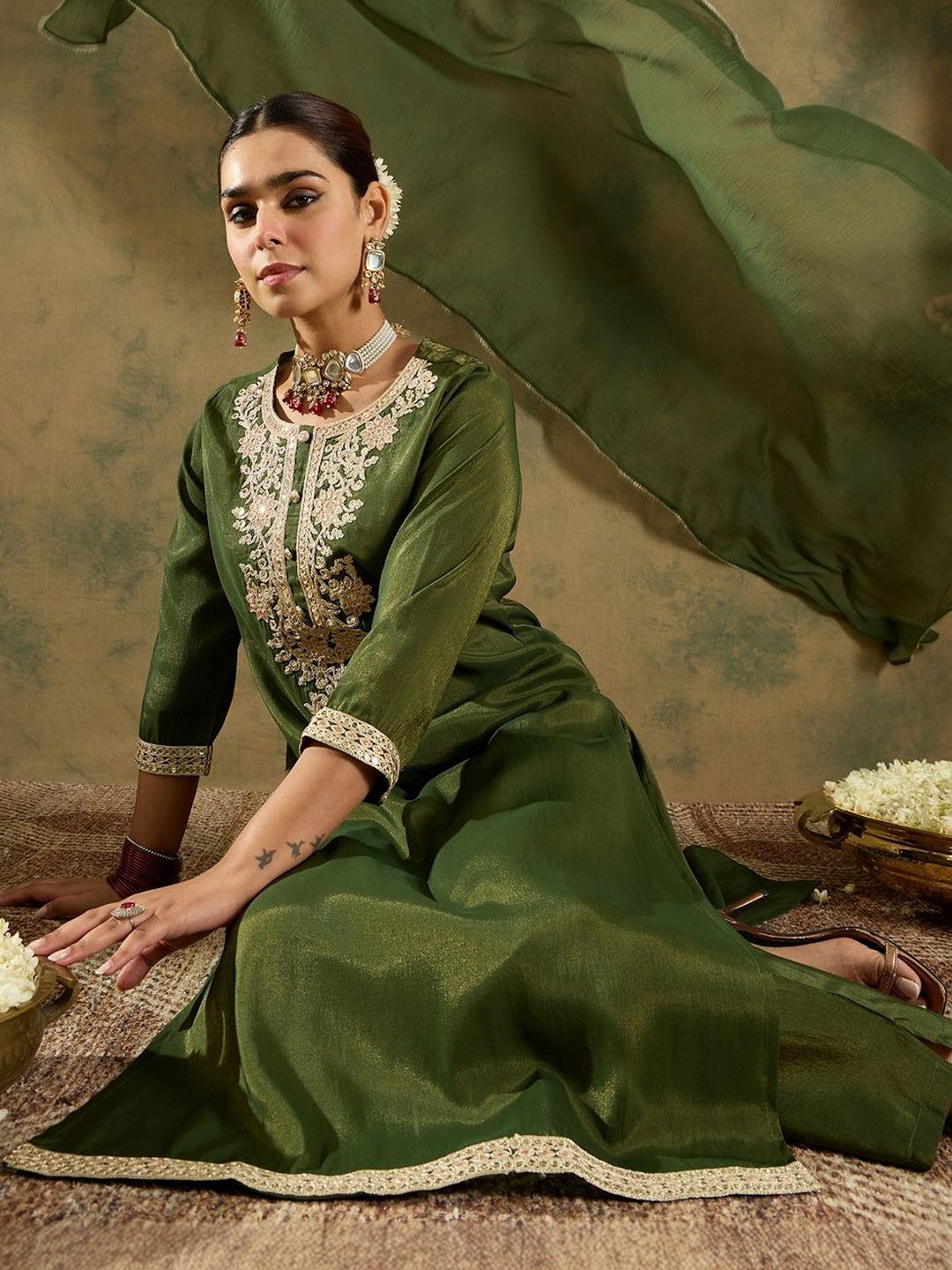 Women Ethnic Motifs Embroidered Regular Thread Work Kurta with Trousers & With Dupatta