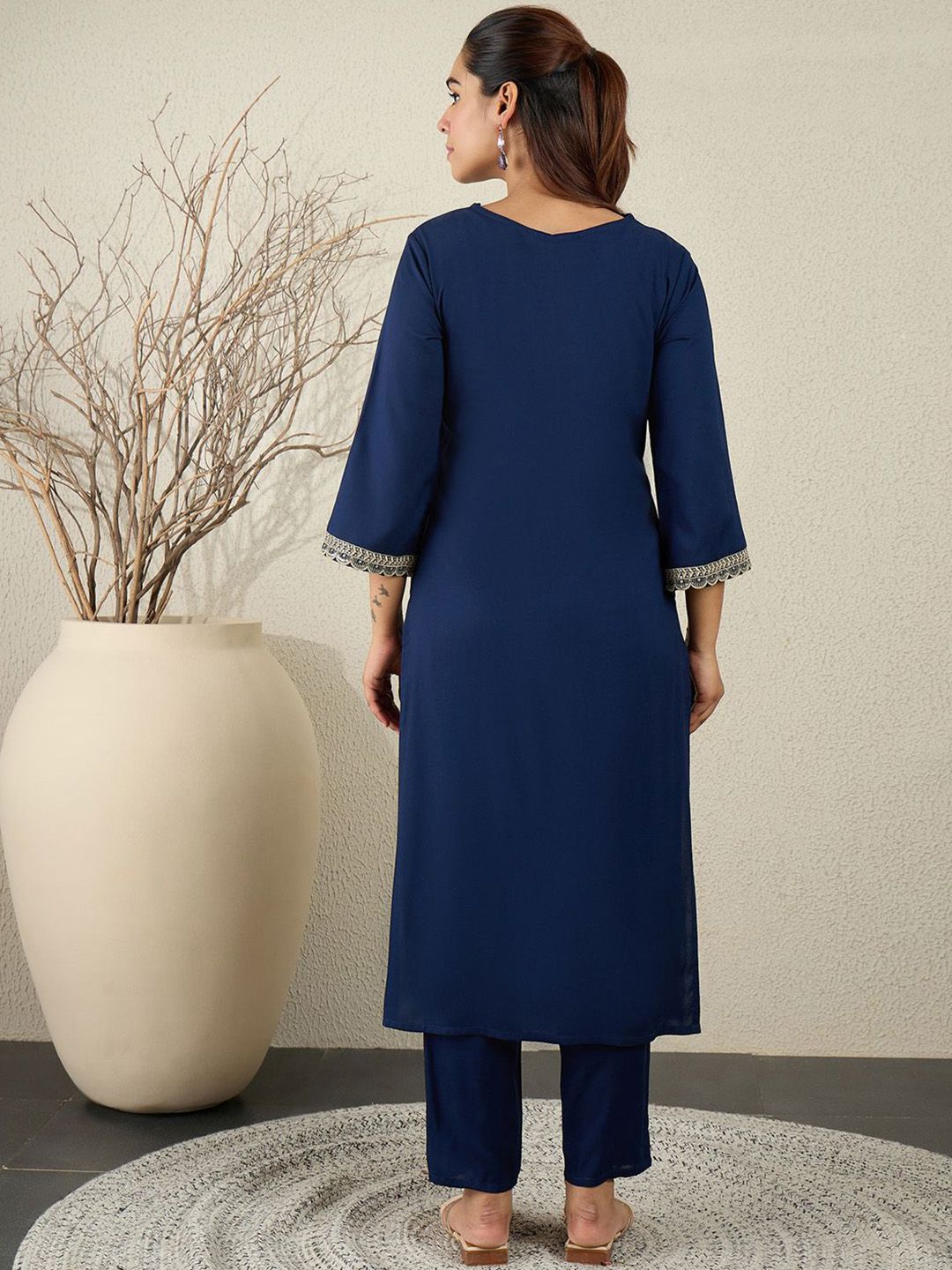 Women Ethnic Motifs Embroidered V-Neck Regular Sequinned Kurta with Trousers