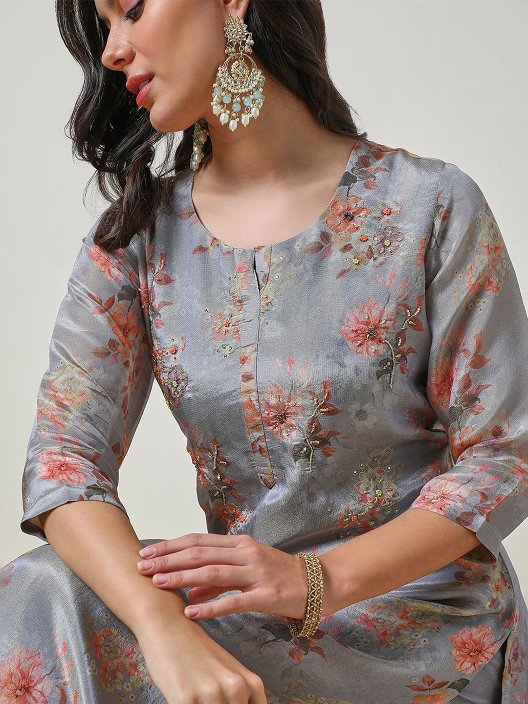 Dhiyona SO Women's Blue Floral Printed Beads and Stones Straight Kurta With Trousers