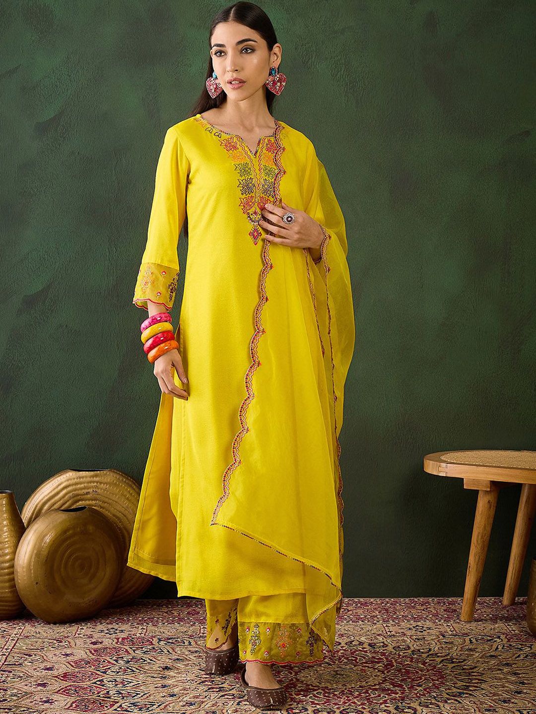 Dhiyona SN Women's Embroidered Three Quarter Sleeves Kurta & Trousers With Dupatta
