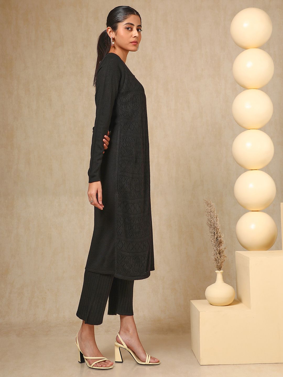Dhiyona SO Women's Black Geometric Woven Design Layered Acrylic Straight Kurta With Trouser