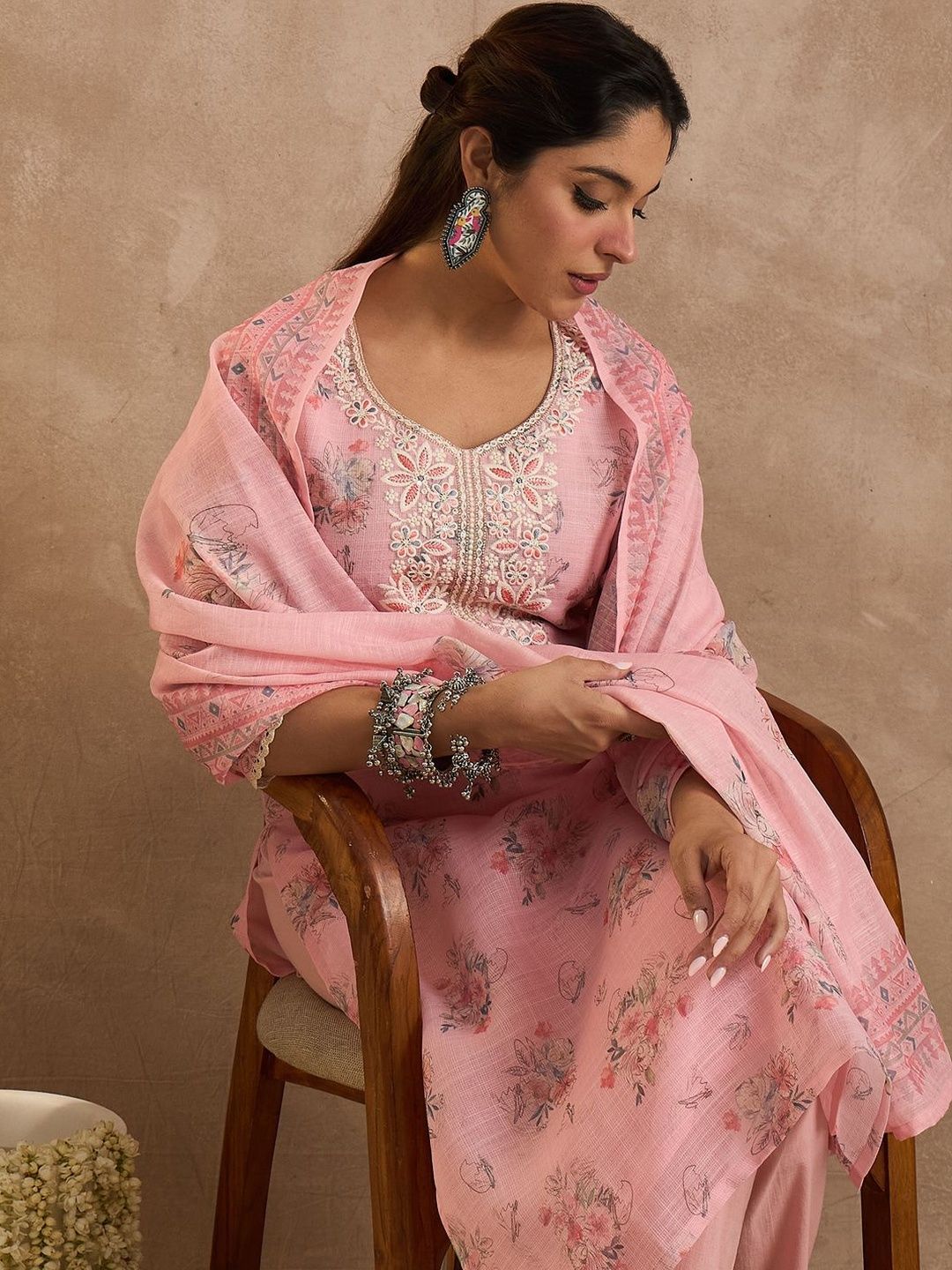 Women Floral Printed Linen Kurta with Trousers & Dupatta