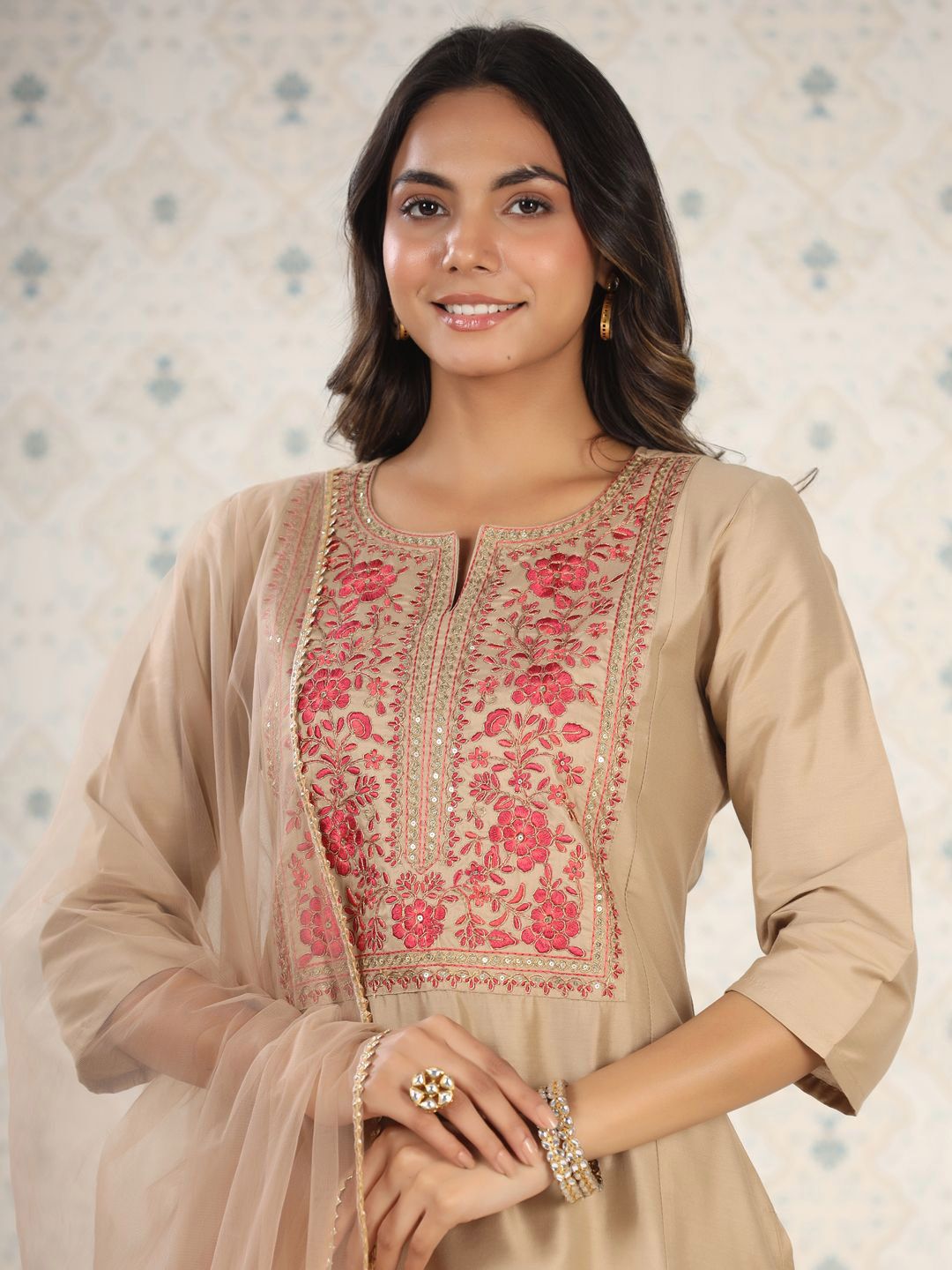 Dhiyona OD Floral Yoke Design Sequinned Kurta with Trousers & Dupatta