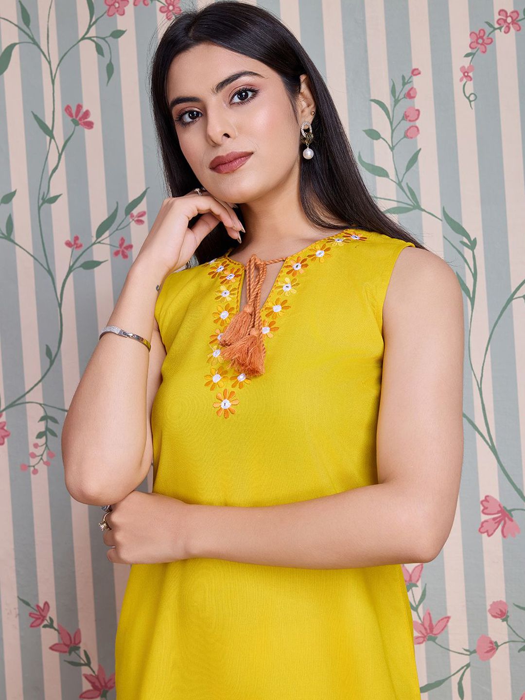 Dhiyona OD Embroidered Straight Kurta with Palazzos