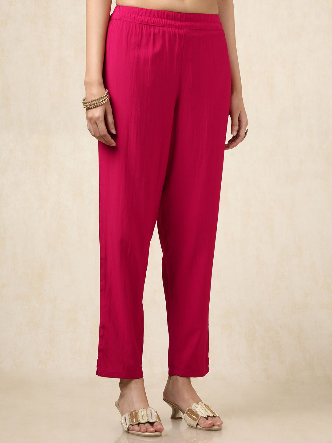 Dhiyona SO Women's Bandhani Printed Notch Neck Organza Sequinned Kurta With Trousers And Dupatta