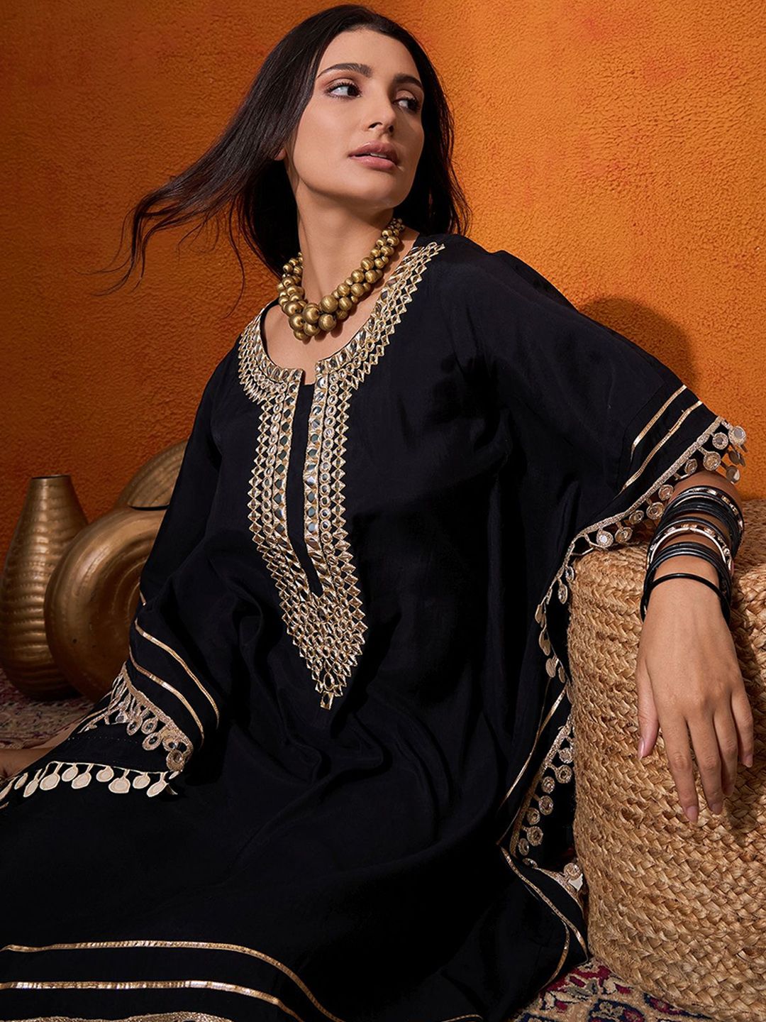 Dhiyona SN Women's Embroidered Kurta With Trouser
