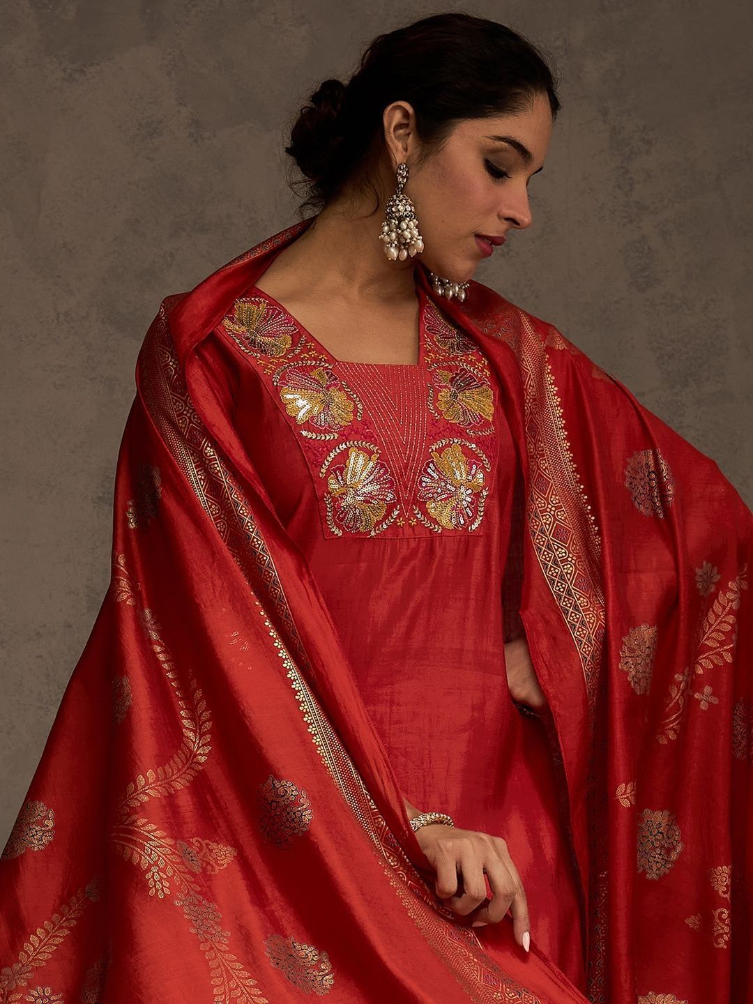 Women Ethnic Motifs Embroidered Kurta with Trousers & Dupatta