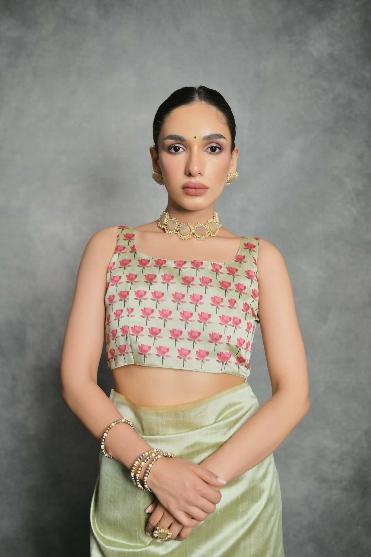 Women Yogita Lotus Pista Saree With Unstiched Blouse