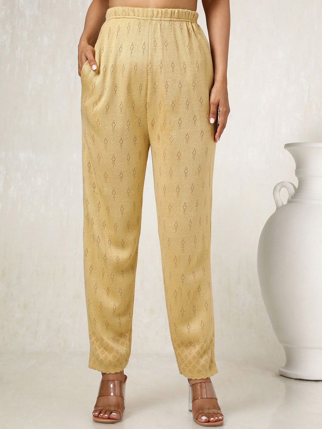 Dhiyona SO Women's Women Ethnic Motifs Regular Thread Work Kurta with Trousers & With Dupatta