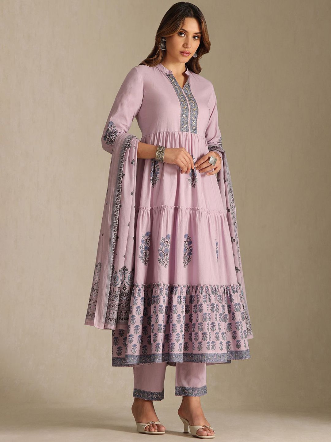 Dhiyona SO Women's Floral Printed Tiered Mandarin Collar Beads & Stones Kurta With Trousers & Dupatta