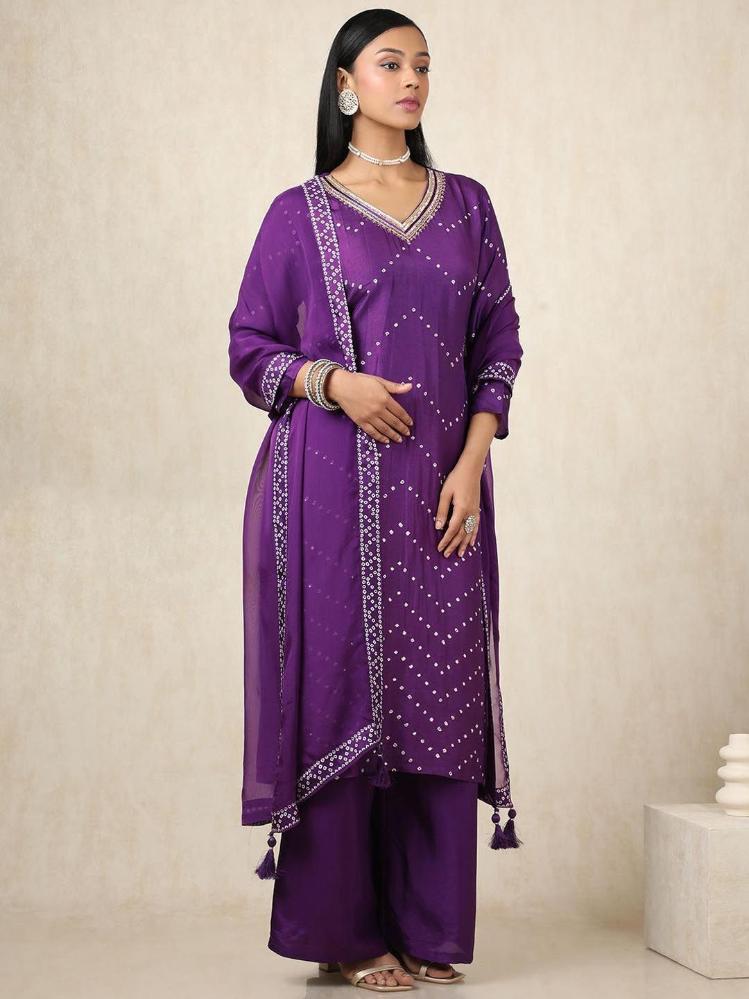 Dhiyona SO Women's Bandhani Printed V-Neck Beads And Stones Straight Kurta With Palazzos And Dupatta