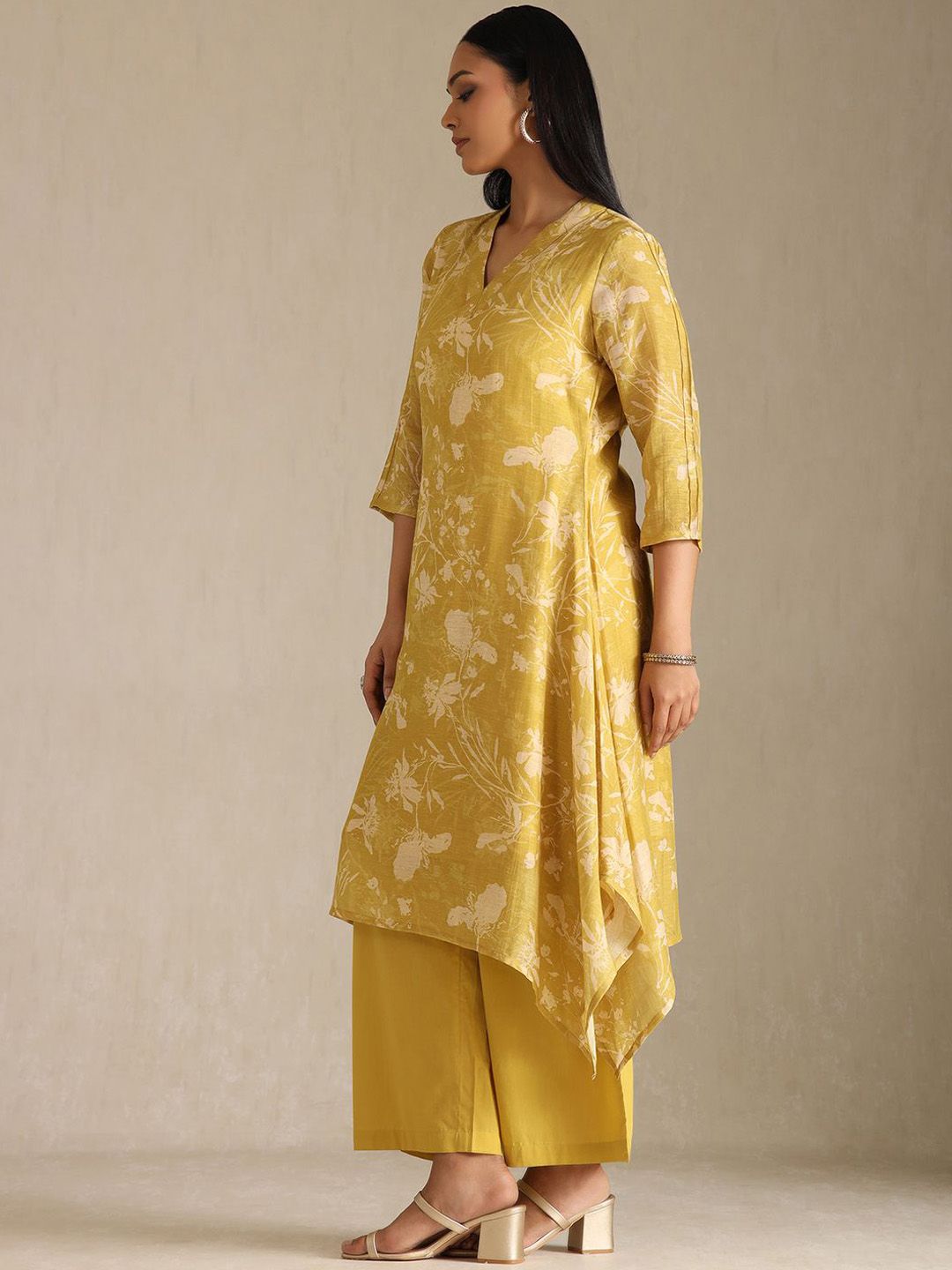 Dhiyona SO Women's Floral Printed Linen A-Line Kurta with Palazzo