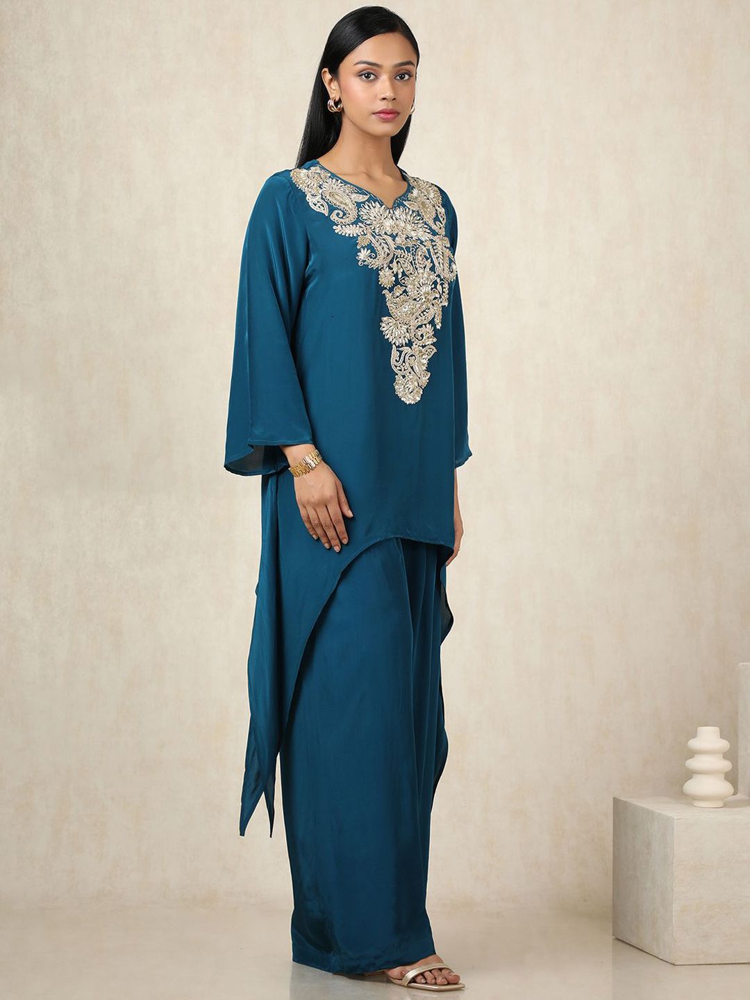 Dhiyona SO Women's Floral Embroidered V Neck Zari Work Silk Crepe Kurta With Palazzos