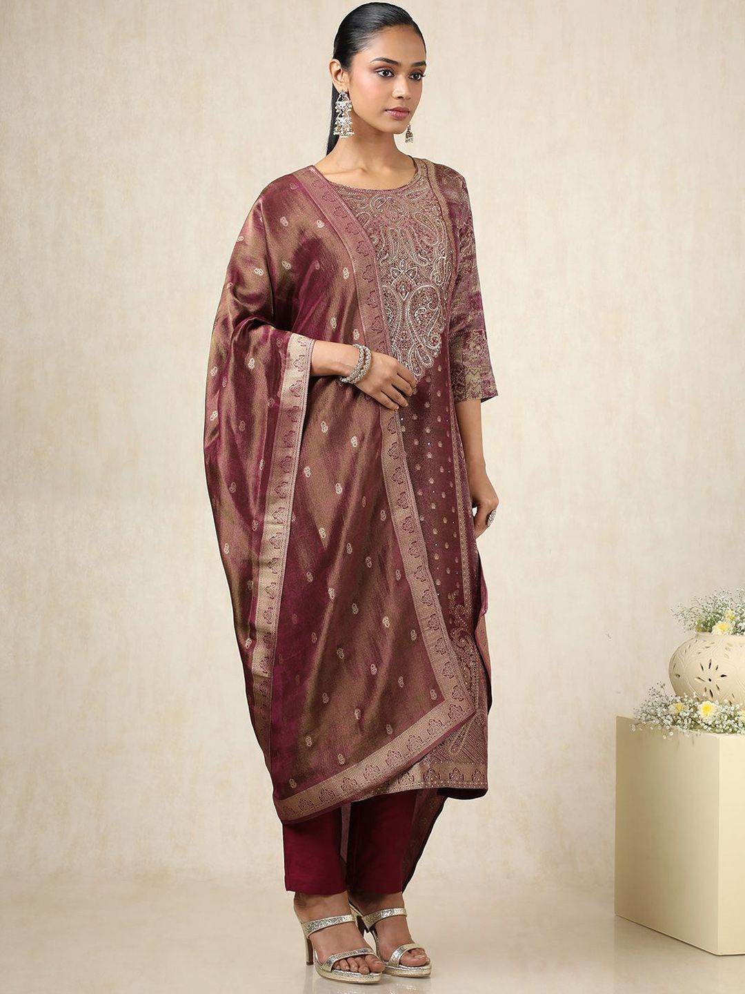 Dhiyona SO Women's Ethnic Motifs Printed Sequinned Straight Kurta With Trousers And Dupatta