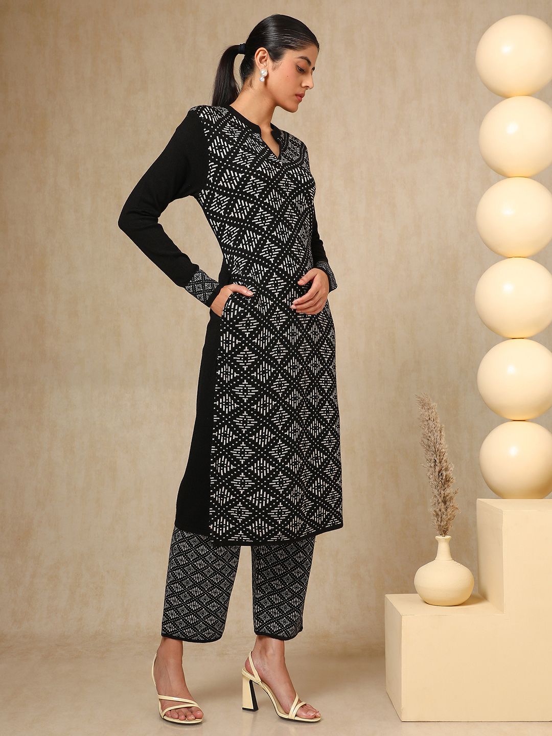 Dhiyona SO Women's Black Geometric Woven Design Mandarin Collar Acrylic Straight Kurta With Trouser