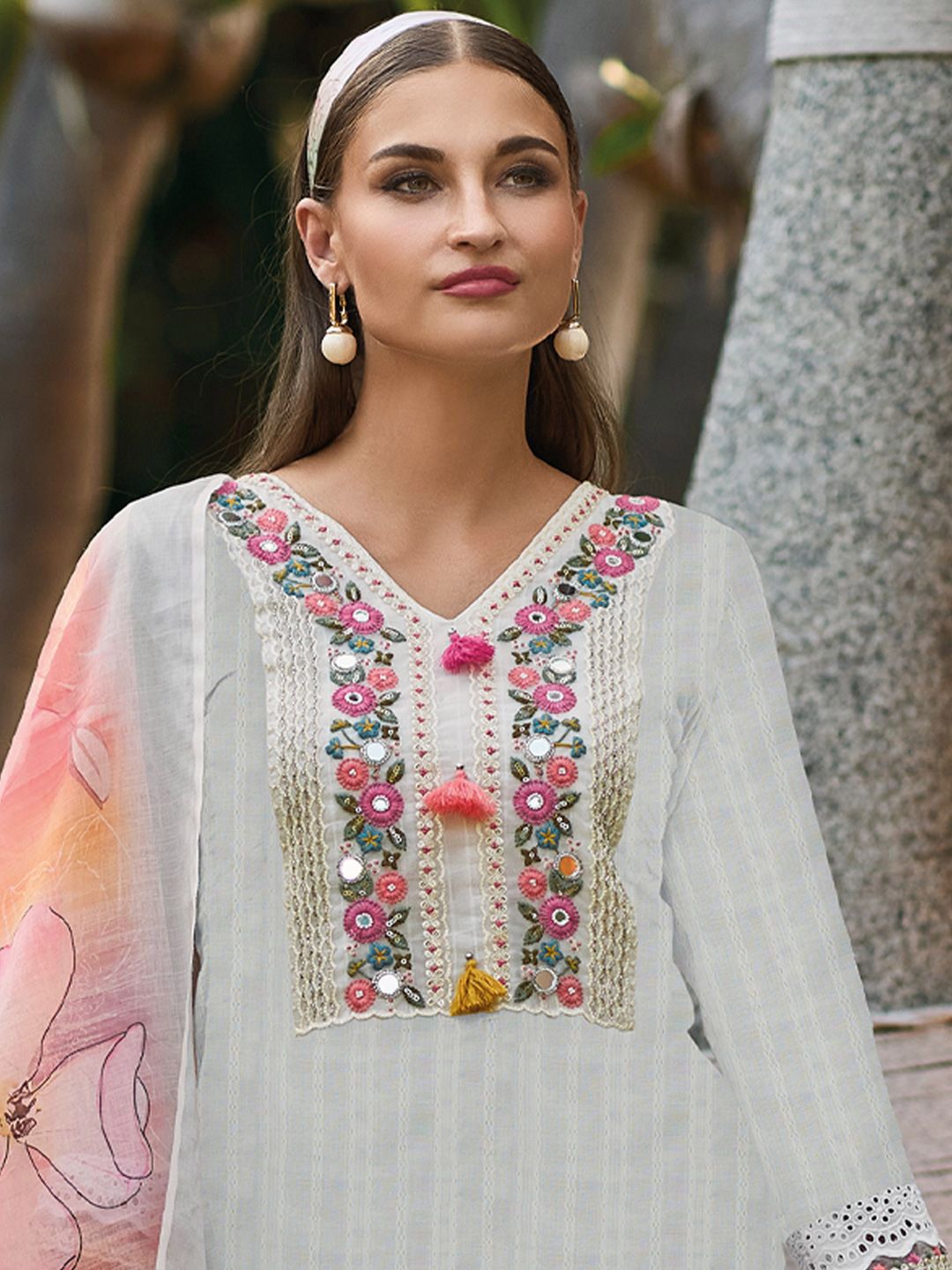 Dhiyona IE Off White Floral Embroidered V-Neck Pure Cotton Kurta with Trousers & Dupatta